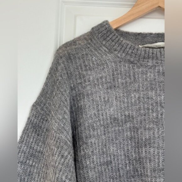 NWOT Everlane The Cocoon Crew in Alpaca Size Medium - Picture 8 of 12
